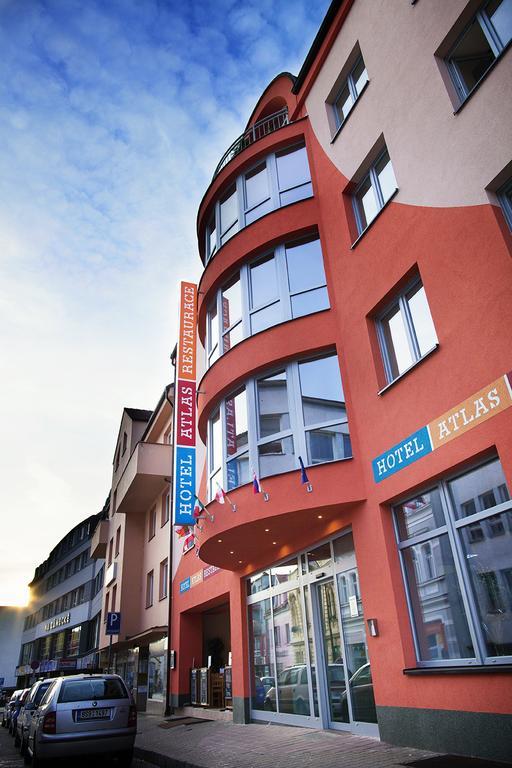 Hotel Atlas Бенешов Экстерьер фото